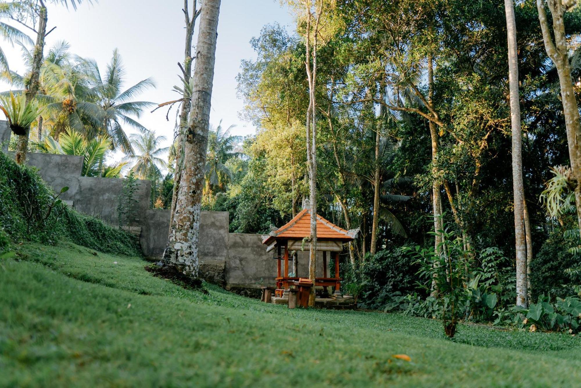 Отель Bali Made Escape Паянган Экстерьер фото